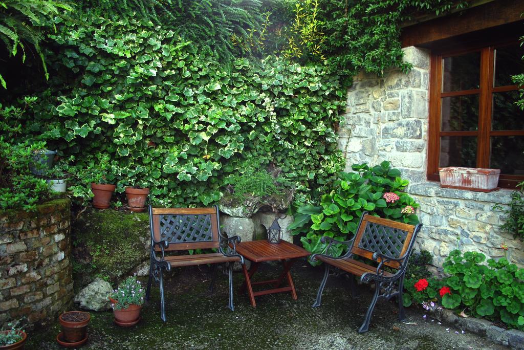 Trisqueles Y Buganvillas Villaviciosa  Exteriér fotografie