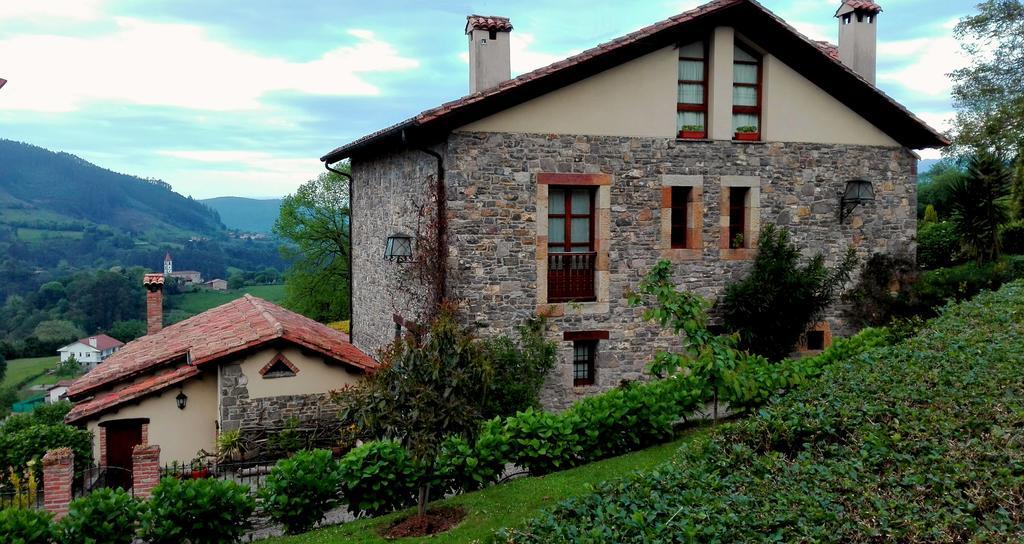 Trisqueles Y Buganvillas Villaviciosa  Exteriér fotografie